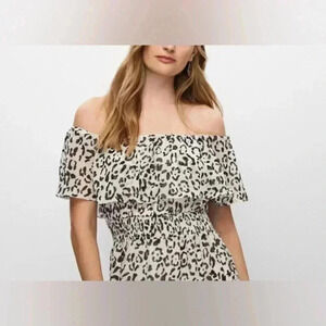 🆕Lilian Plus-size Leopard Playfully Ruffle-Accent Top 3X🆕
